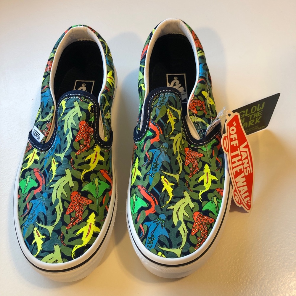 Vans kid Glow-in-the-Dark Slip-On Shoes - Multicolor with sharks, rays, fish